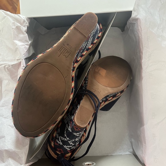 Cabi Classic Navy Isla Suede Wedge Women’s Size 10 - Picture 4 of 4